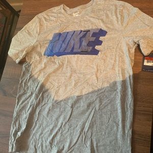 Gray Nike t shirt size large